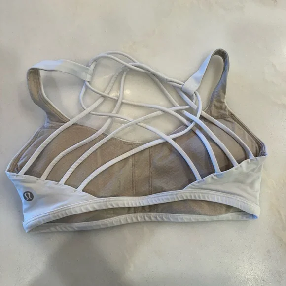 Lululemon Free to B Sports Bra - Picture 2 of 3